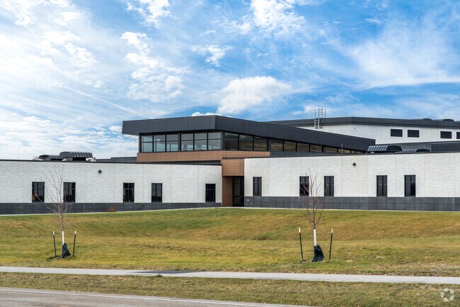 Elk Ridge Elementary School features a 19-to-1 student-teacher ratio.