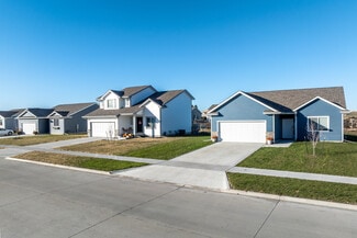 2402 White Oak, Granger, IA 50109