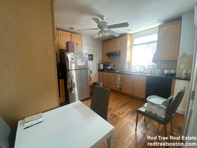 44 Blenford Rd unit 1, Brighton, MA 02135 - photo 2