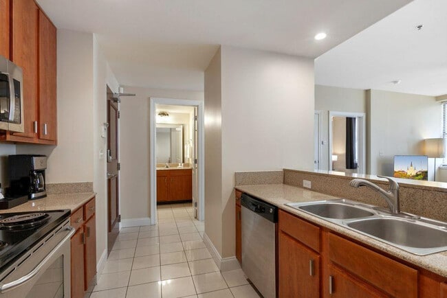 925 Common St unit ID1266936P, New Orleans, LA 70112 - photo 6