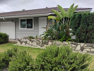 301 Santa Isabel Ave Unit 301 Santa Isabel, Costa Mesa, CA 92627