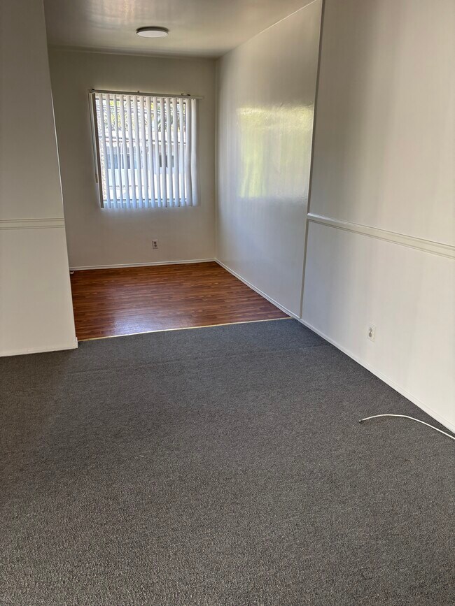 975 S Barrington Ave, Los Angeles, CA 90049 - photo 5