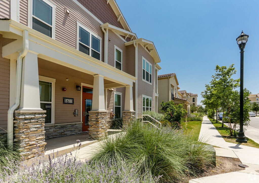 East Meadows Apartments 1223 N Walters, San Antonio, TX