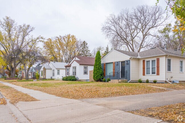 Cape Cod style homes line the streets in Cobblecrest.