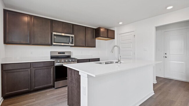 425 Fry St, Hebron, IN 46341 - photo 3