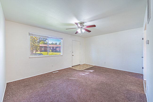 487 S 450 E unit 487, Provo, UT 84606 - photo 4