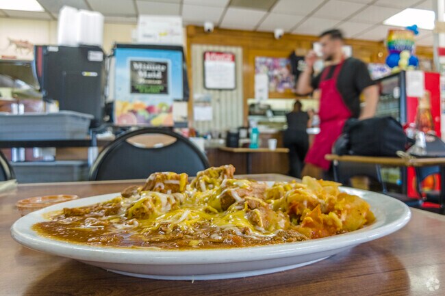 Al's Cafe serves a variety of American and Mexican dishes in West Fresno.