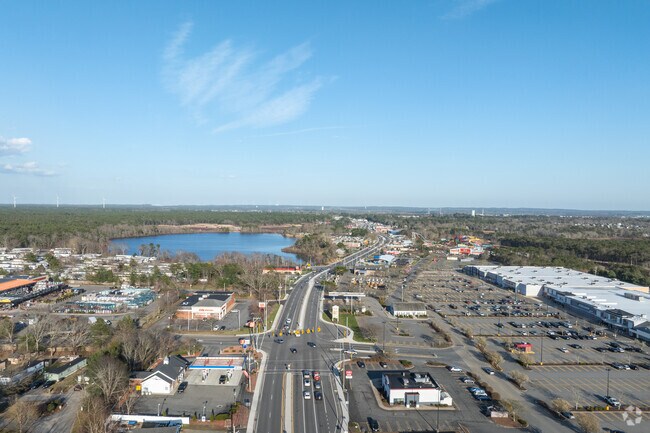 White Island Shores residents can dine or shop at the stores that line Strawberry Highway.