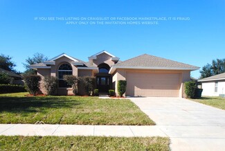 4500 Treasure Cay Rd, Tavares, FL 32778