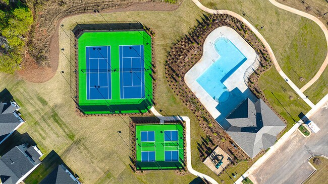 352 Abbott Rd, Statham, GA 30666 - photo 2