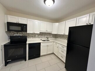 75 Monmouth St, Brookline, MA 02446