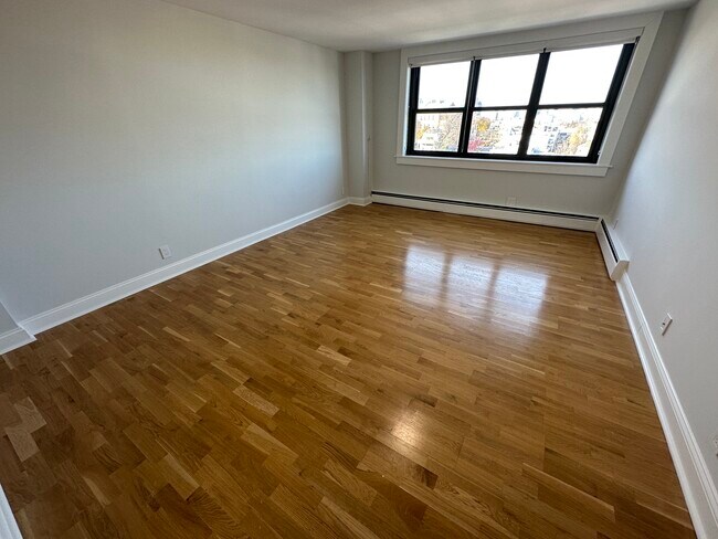 8 Douglas St unit 2, Boston, MA 02127 - photo 3