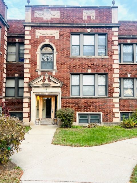 7601 S Prairie Ave, Chicago, IL 60619