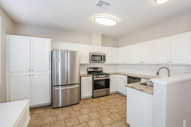2178 Polynesia Cir, Henderson, NV 89074 - photo 7