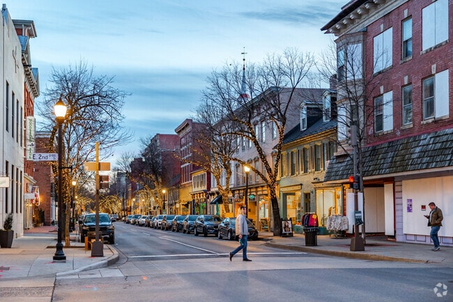 New Market is conveniently located 14 minutes from both downtown Frederick and Mt Airy.