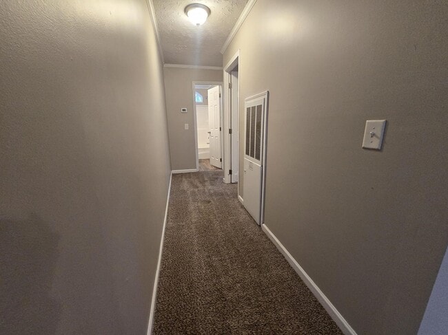 1918 Miss Ellie Dr, Greensboro, NC 27405 - photo 5