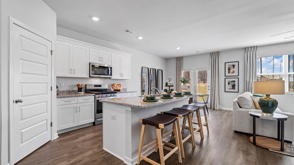 87 Weymouth Dr unit 36197425, Locust Grove, GA 30248 - photo 1