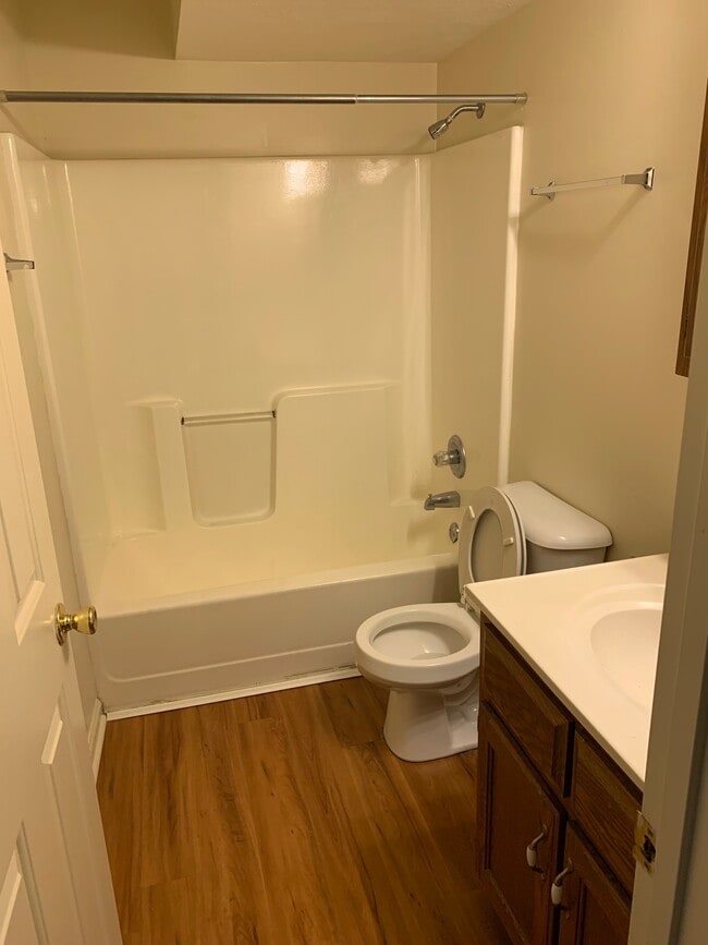 1066 Brandy Ln unit Apartment A, Richmond, KY 40475 - photo 6