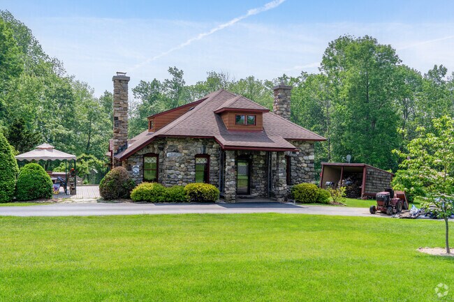 Middlefield offers custom-built homes on large lots with space for gardens, barns, or outdoor living.