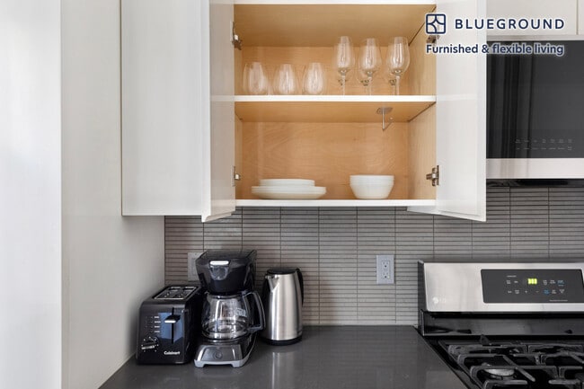 195 Stanton St unit FL4-ID2052, New York, NY 10002 - photo 5