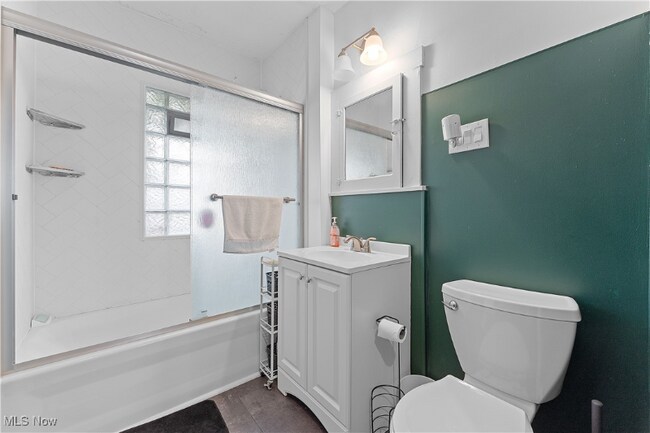 3179 W 111th St unit Downstairs, Cleveland, OH 44111 - photo 6