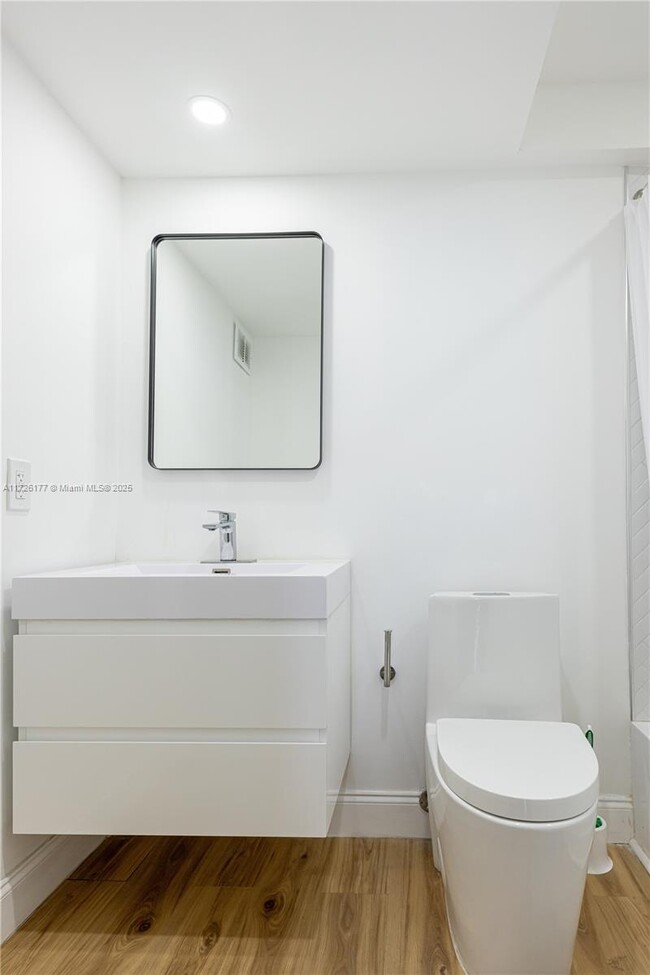 1228 West Ave Unit 710, Miami Beach, FL 33139