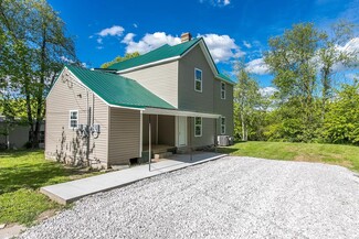 104 1st St Unit Apartment B, Cynthiana, KY 41031