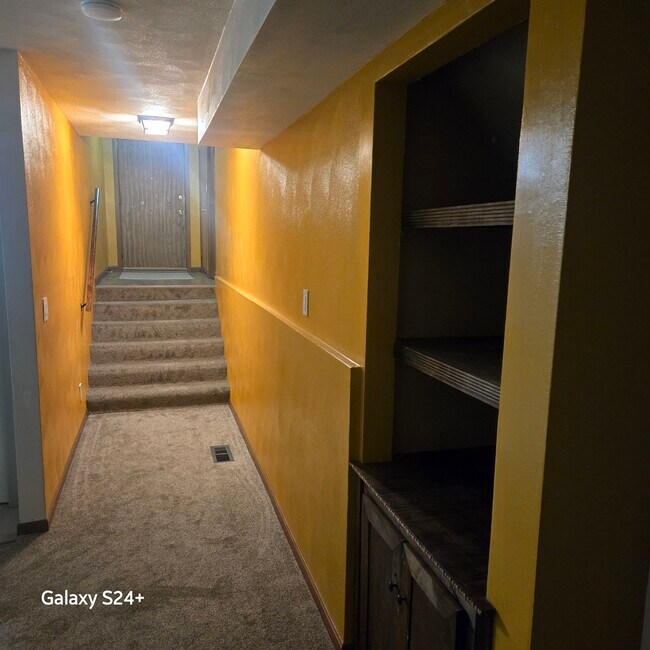 321 Allan Ave unit 321, Owatonna, MN 55060 - photo 2