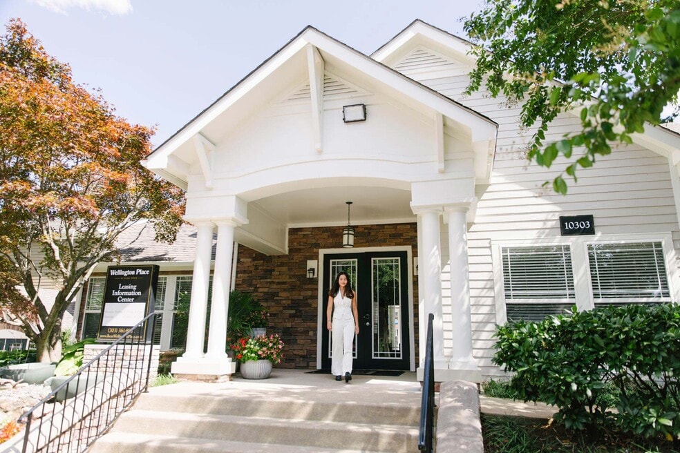 Wellington Place at Olde Town, Manassas, VA 20110 - photo 1