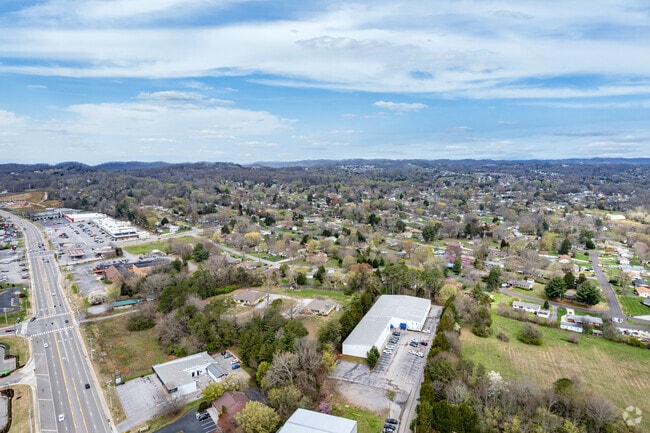 Commercial retail has begun to pop up along the southern border of Cumberland Estates.