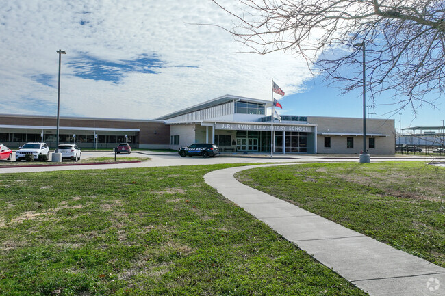 Irvin Elementary School teaches students in grades K-5.