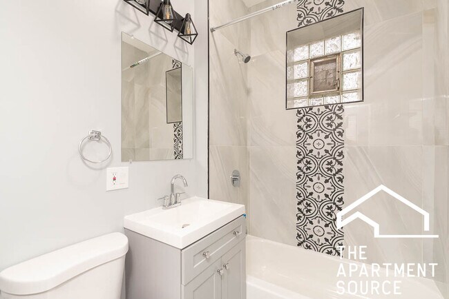 1918 N Wilmot Ave unit 3R, Chicago, IL 60647 - photo 6