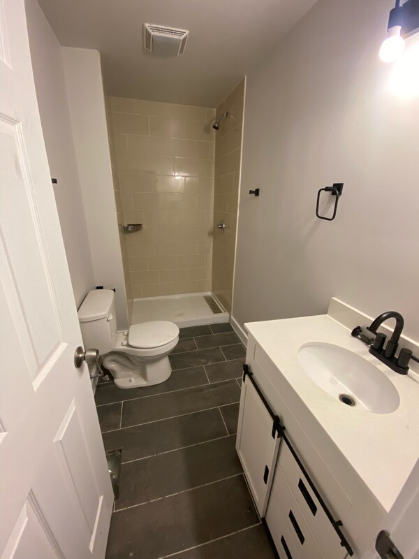 576 E Fall Creek Pkwy Dr N Unit 6, Indianapolis, IN 46205