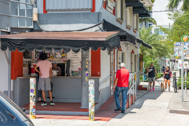 Edgewater residents can enjoy delicious cuban coffee from the window at Enriquetta's.