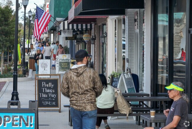 Indian Hills is only 15 minutes from historic Downtown Clermont.