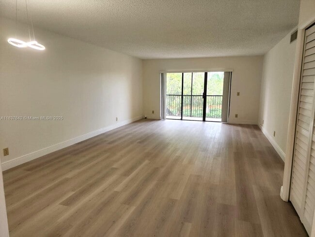 16491 Blatt Blvd, Weston, FL 33326 - photo 3