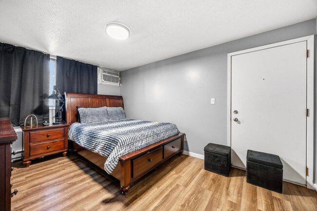 810 Benton Dr, Iowa City, IA 52246 - photo 3