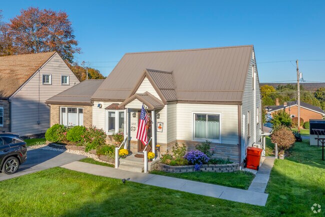 Homes in Cambria are traditional in nature, including National style and ranch-style.