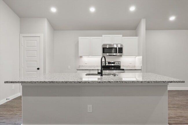 2414 Bryan Ave, Wolfforth, TX 79382 - photo 6