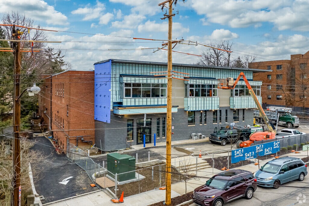Hillel Academy Pittsburgh is on Beacon Street.