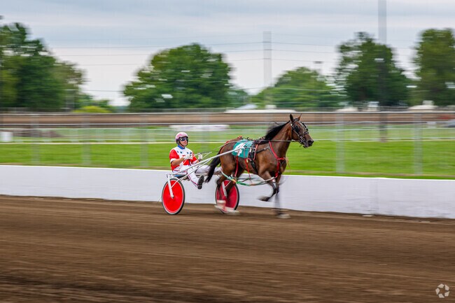 Oak Ridge residents can catch horse racing events at the State Fair Grounds.