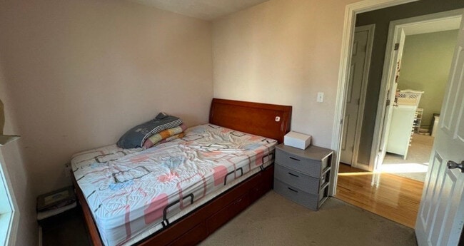 24 Manchester St unit 3BEDROOM IN A LOVELY, Fall River, MA 02721 - photo 5