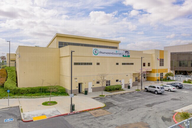 Lincoln Senior High School serves students in Emerald Hills and the surrounding neighborhoods.