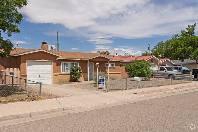 Ranches are plentiful in the West Bluff neighborhood.