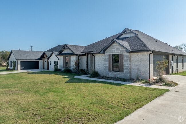 New construction homes, like the ones in Lindale's Penny Lane are ready for owners.