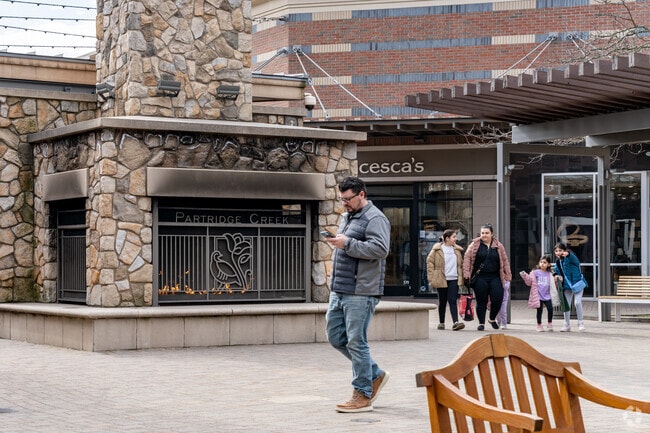 Partridge Creek is an outdoor mall that features several high end retailers and restaurants.