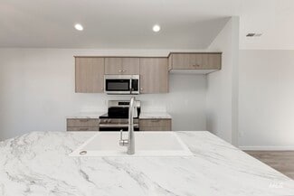 347 N Meadowsweet Ave, Kuna, ID 83634