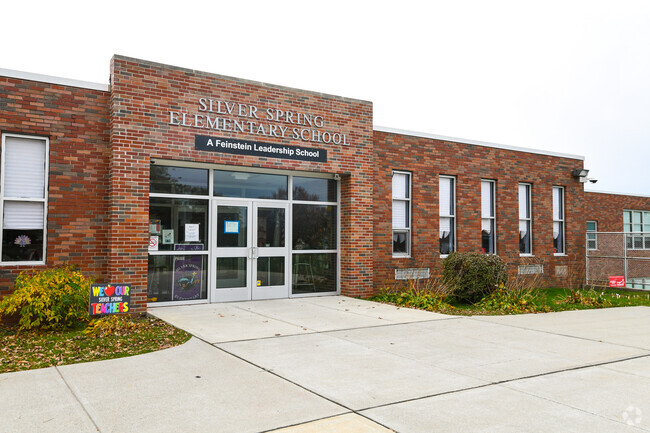 Silver Spring School provides education in the neighborhood of 
Outer East Bay.