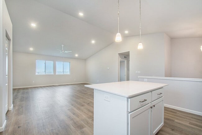 6848 Tyler Dr, South Bend, IN 46614 - photo 2