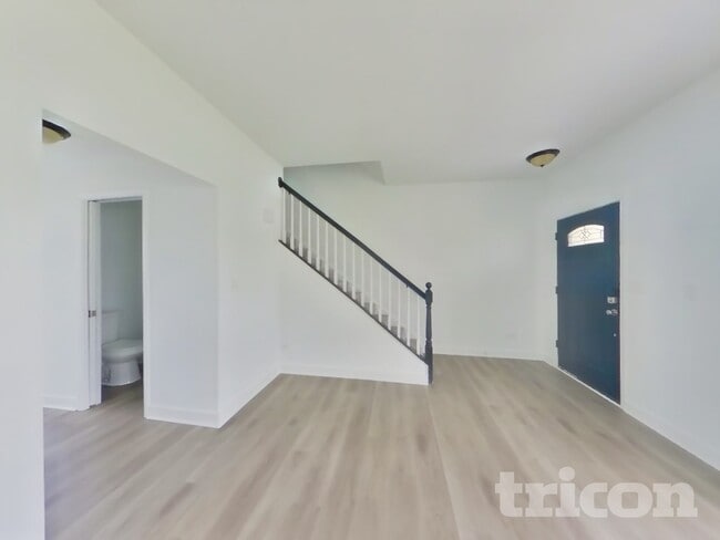 7217 Sutherland Ct, Plainfield, IL 60586 - photo 2